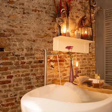 Georgia's Bathhouse * Breda