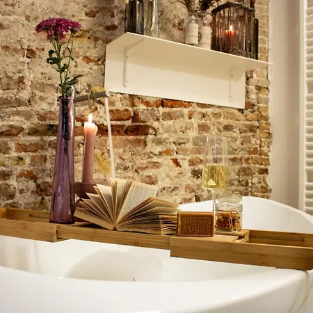 Georgia's Bathhouse Μπρέντα