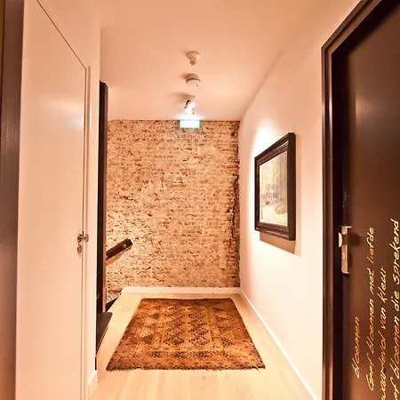 Georgia's Bathhouse *