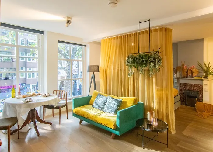 Georgia's Bathhouse Appartement *